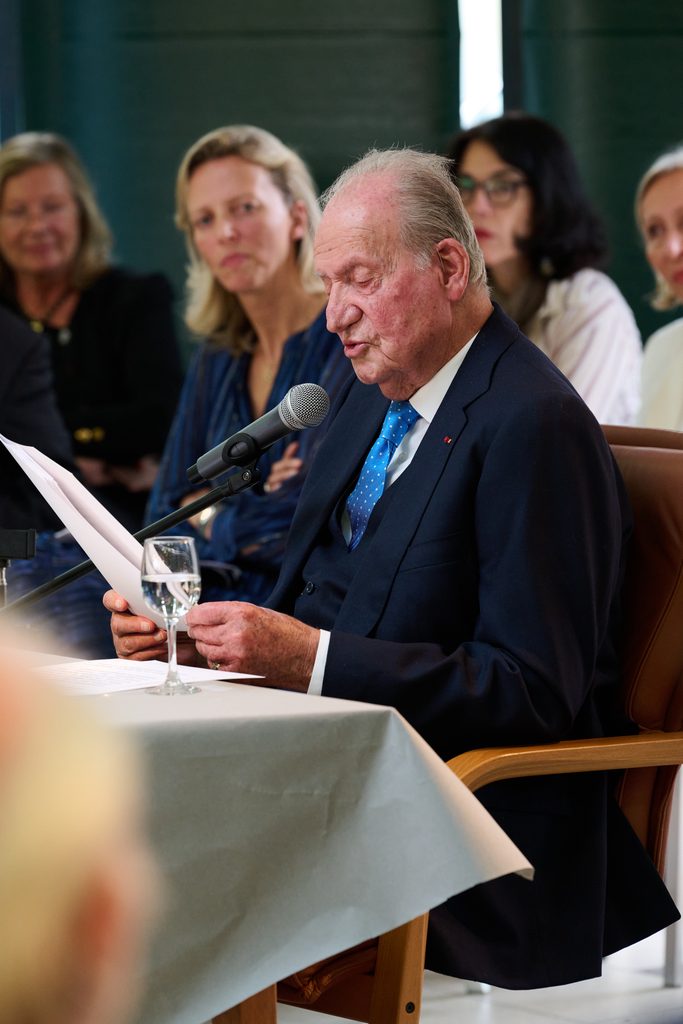 Sa Majesté Don Juan Carlos 1er d'Espagne pendant on discours de réception du prix Saint-Simon 2026